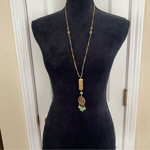 Women’s Vintage Necklace Asian Jade Gold